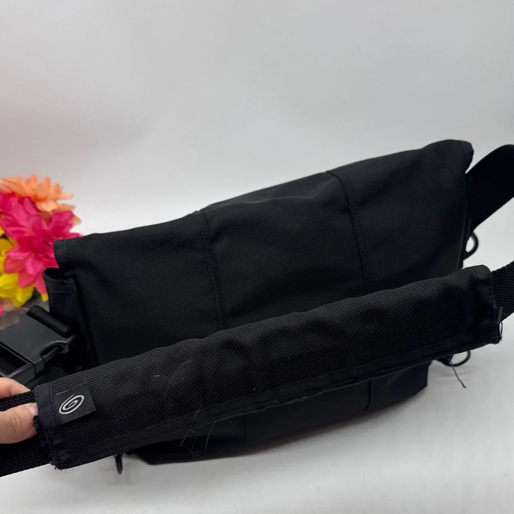 Timbuk2 Black and Neon Accents Messenger Bag TOT10043C